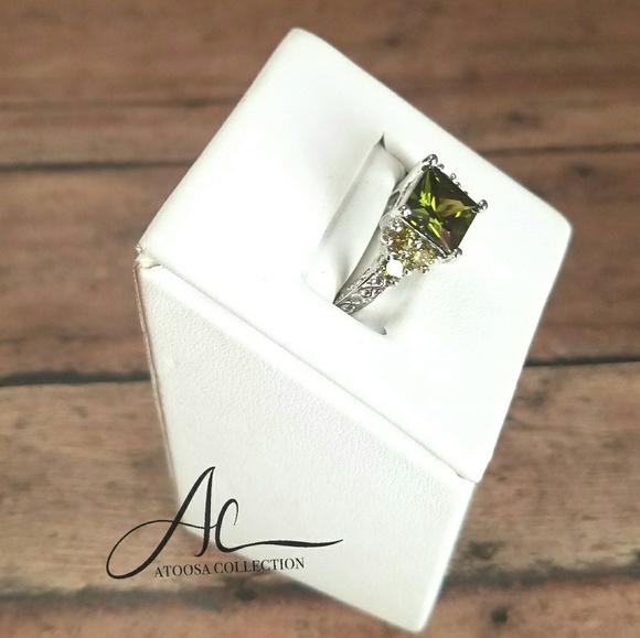 Princess Cut Olive Green CZ 925 Silver Ring - Size 6 - Picture 2 of 6